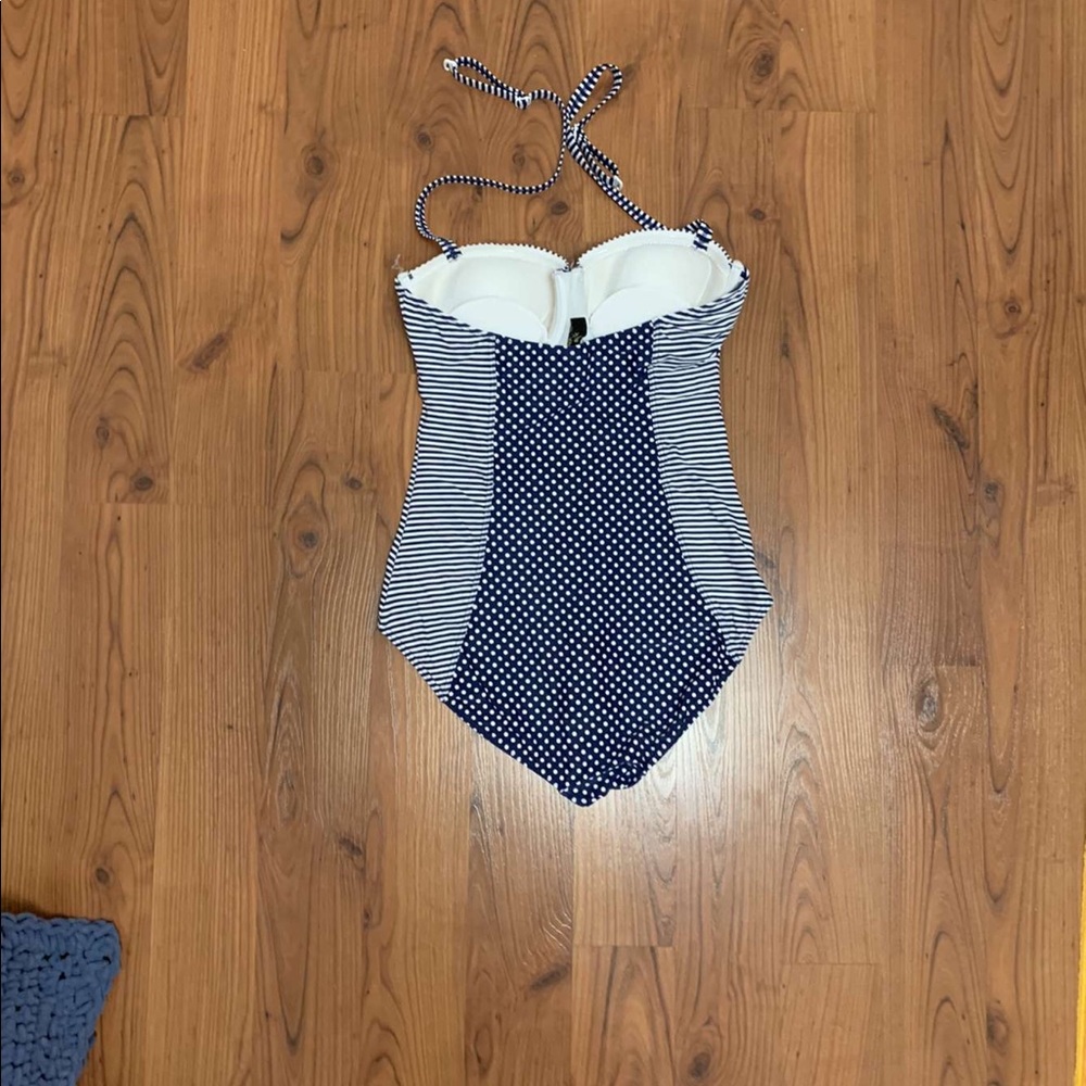 Bathing suit - Picture 2 of 2